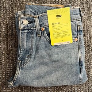 Levi's 511 Slim, light wash, 28w x 32l